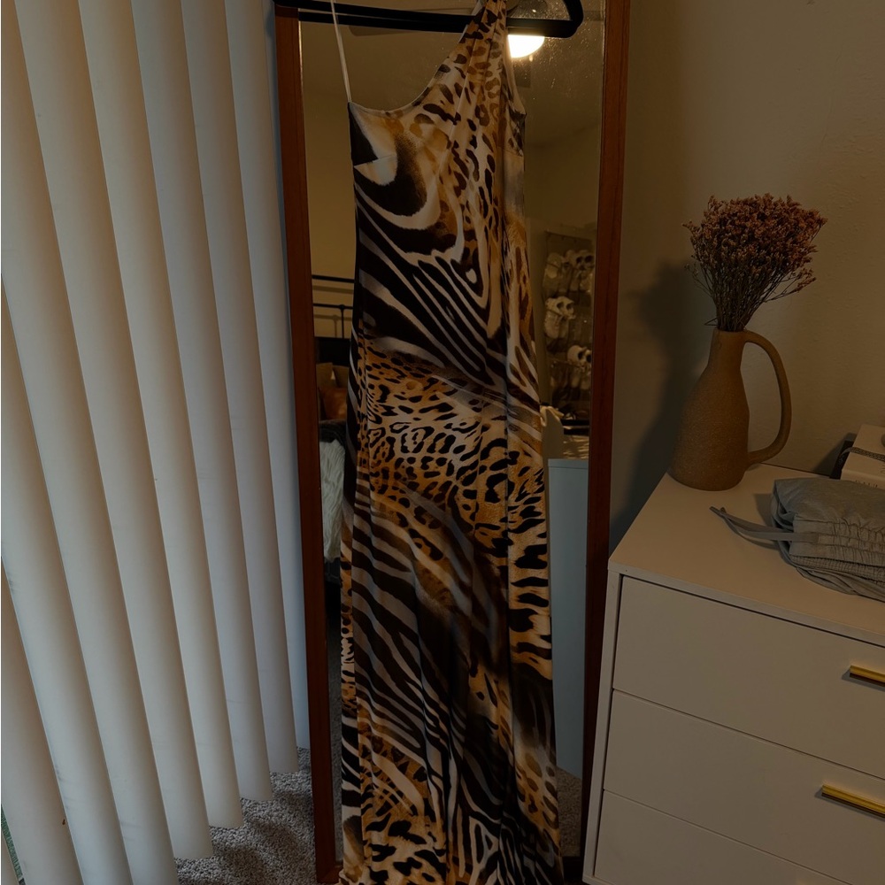 Cache vintage animal print dress